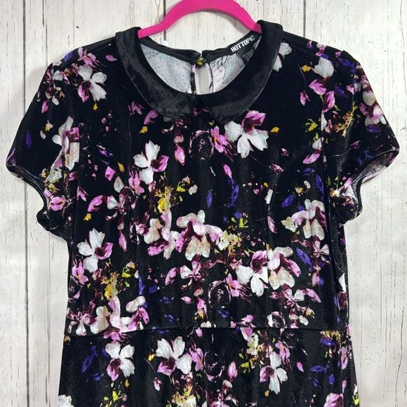 Hot Topic Black Floral Velvet Peter Pan Collar Whimsigoth Witchy Skater Dress - Picture 2 of 16